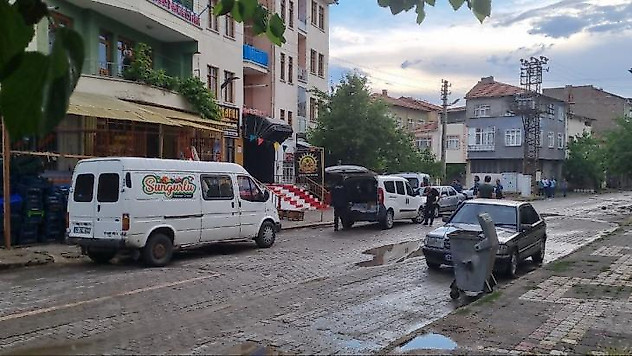Tartıştığı annesini tüfekle vurdu