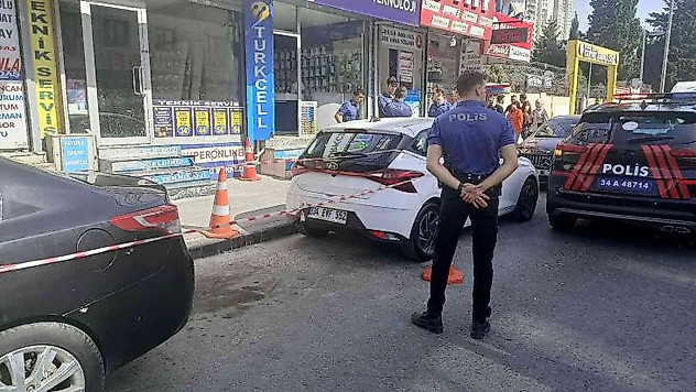 Taziyeye gittiği evden çıkarken kurşun yağmuruna tutuldu
