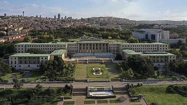 Meclise 3 bin kanun teklifi, 32 bin soru önergesi