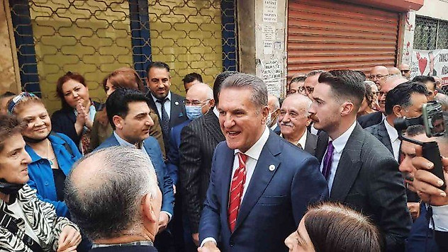 TDP Genel Başkanı Mustafa Sarıgül İstanbul'da partililerle bayramlaştı