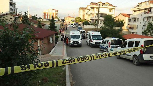 Telefonları açmayınca evine bakmaya gittiler, cesediyle karşılaştılar