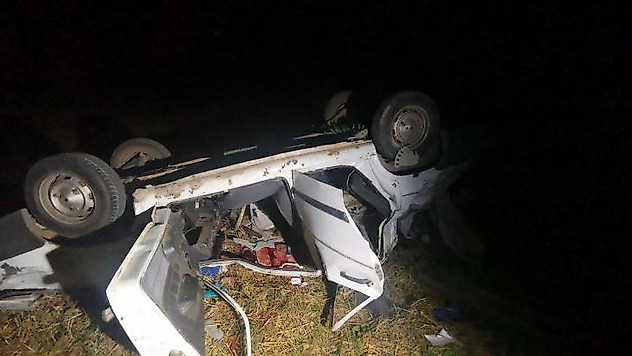 Tokat'ta otomobil tarlaya uçtu: 8 yaralı