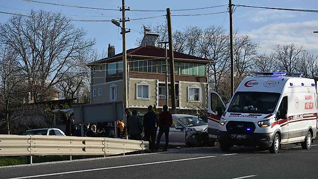 Tosya'da D-100 karayolunda trafik kazası: 2 yaralı