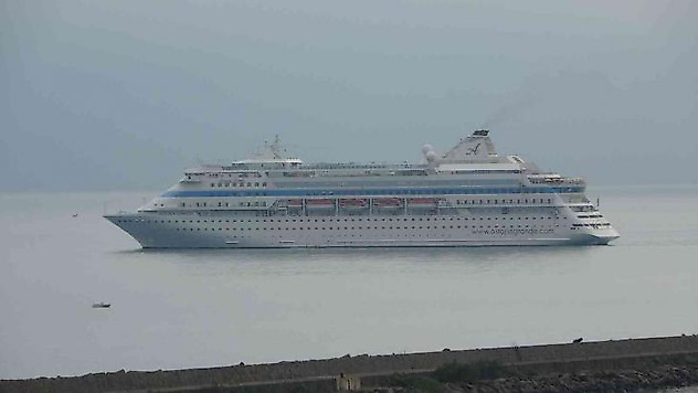 Trabzon Limanı 5 yıl aradan sonra ilk kez bir Kruvaziyer gemisini ağırladı