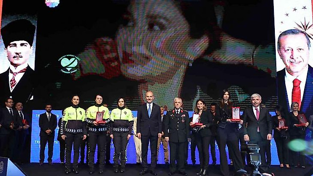 Trafik Medya Ödülleri programı Bakan Soylu'nun katılımıyla gerçekleştirildi