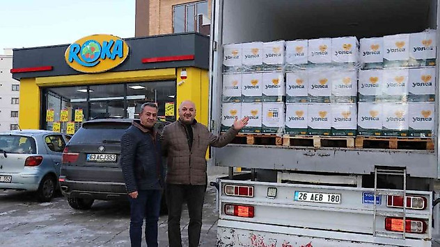 Türkiye'de gündem olan market sahibinin sıvı yağ yüklü tırları Van'a geldi