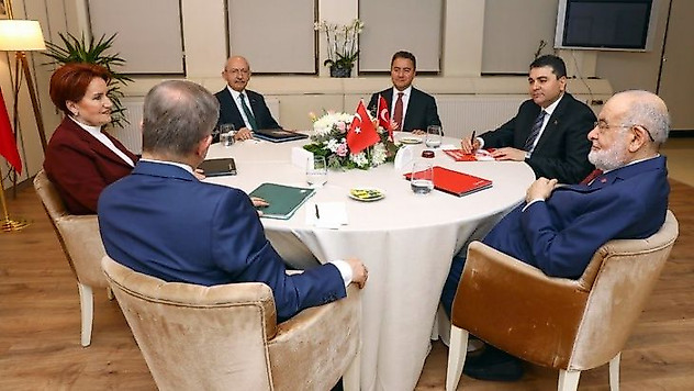 Üçüncü kez bir araya gelen altı parti liderinden açıklama