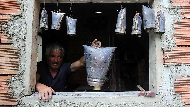 Unutulmaya yüz tutmuş 'Kelek' sanatı onun ellerinde canlanıyor