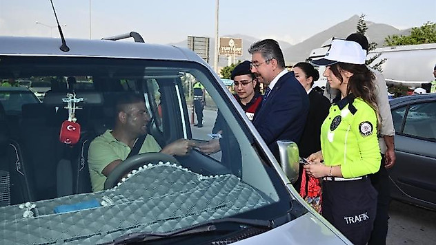Vali Yılmaz'dan 'Bayramınız Kemerli Olsun' denetimi