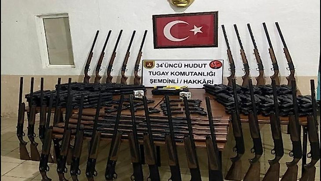 Van ve Hakkari'de 342 kilo uyuşturucu ile 100 av tüfeği ele geçirildi