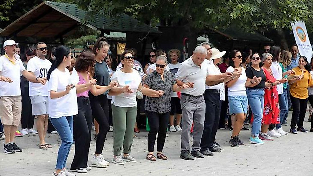 Yakacık mesire alanı Karslıları ağırladı