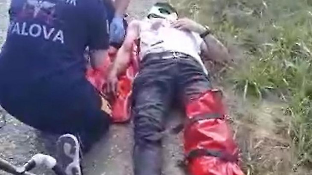 Yalova'da takla atan otomobilde 3 kişi yaralı