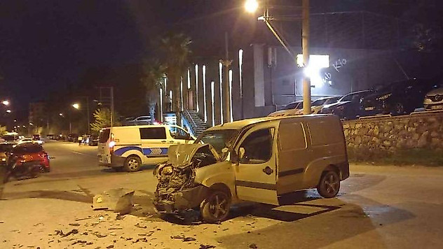 Yalova'da zincirleme trafik kazası: 1 ölü