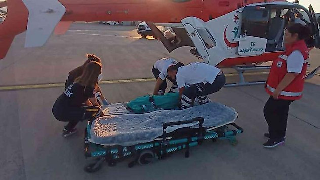 Yanık tedavisi gören çocuk ambulans uçakla Bursa'ya sevk edildi