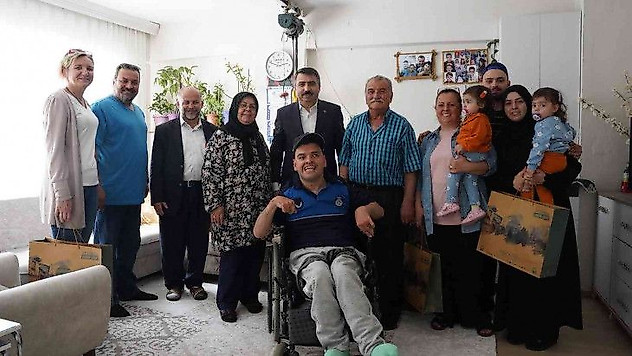 Yıldırım'ın en özel zabıtasına başkan Yılmaz'dan bayram ziyareti