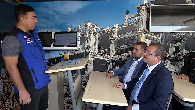 Yozgat protokolü 7.6 şiddetinde deprem yaşadı