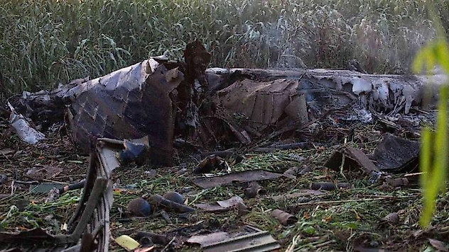 Yunanistan'da düşen kargo uçağındaki 8 kişi öldü