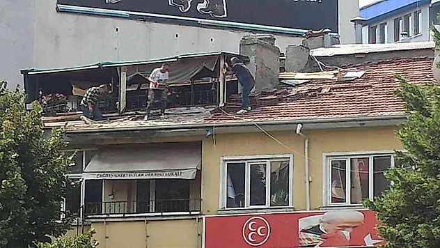 Yürekleri ağza getiren çatı tamiri