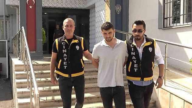 Yüzlerce kişinin gözü önünde yaşanan olayın sebebi dehşete düşürdü
