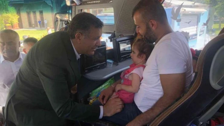 'Gönüllü Geri Dönüş' projesi kapsamında 54 Suriyeli vatandaş ülkelerine geri dönüyor