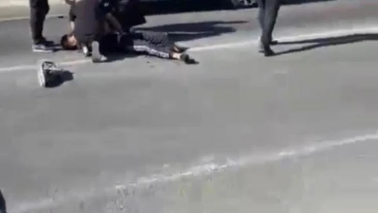 Ağrı'da araç motosiklete çarptı: 1 yaralı