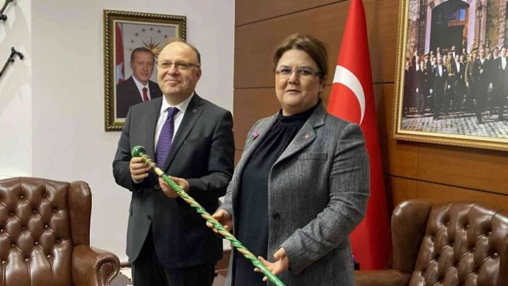 Aile ve Sosyal Hizmetler Bakanı Derya Yanık Zonguldak'ta