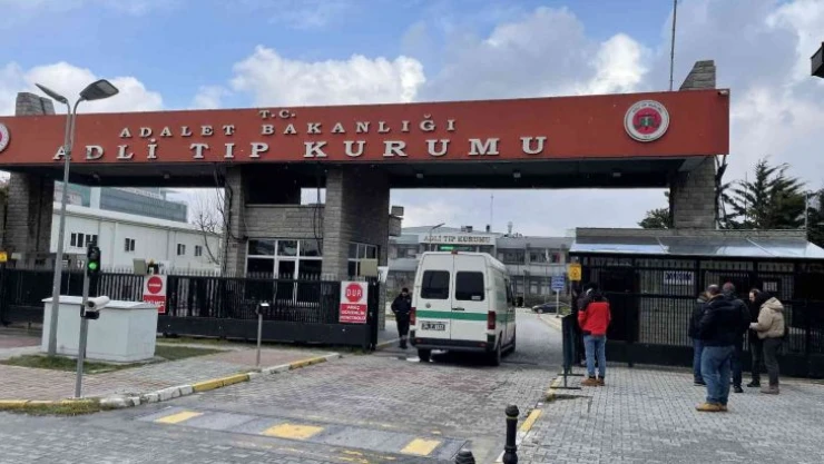 Alışveriş merkezinde öldürülen kadının cenazesi Adli Tıp Kurumu'ndan alındı