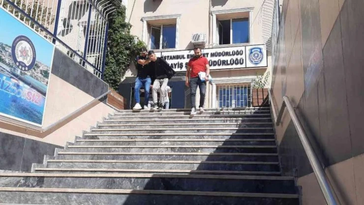 Bakırköy'de 2 hırsız çaldıkları otomobilde yakalandı