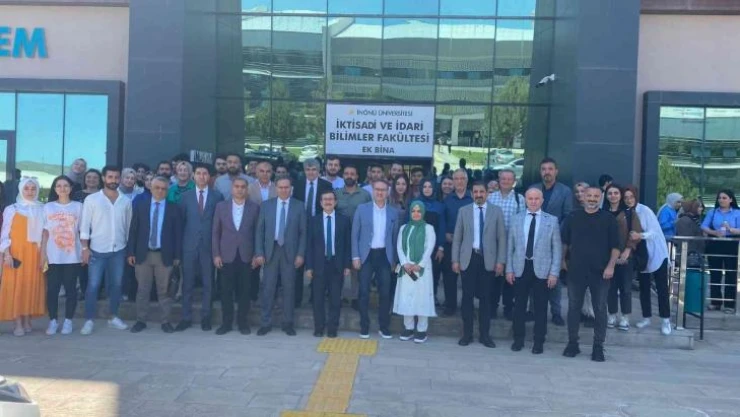 Başakşehir Belediye Başkanı Kartoğlu İnönü Üniversitesi'nde gençlerle buluştu