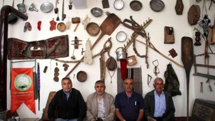 Bu okula girenler zaman yolculuğuna çıkıyor