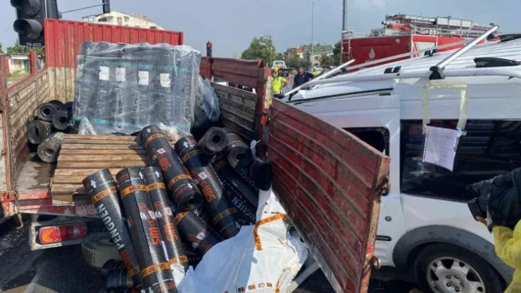 Büyükçekmece'de feci kaza:1 ölü, 1 yaralı