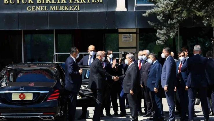Cumhurbaşkanı Erdoğan, Mustafa Destici'yi BBP Genel Merkezi'nde ziyaret etti