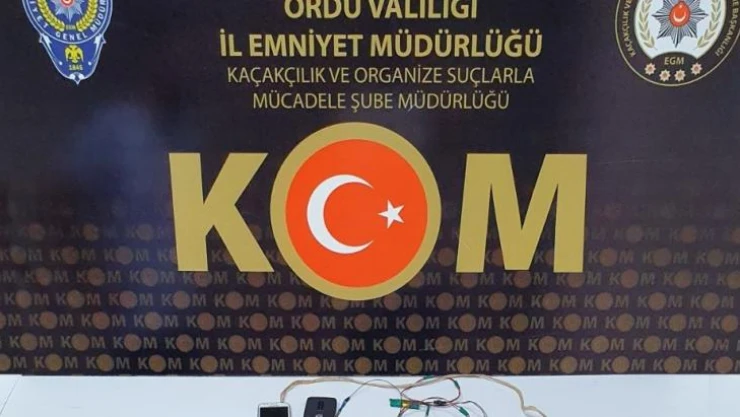 Ehliyet sınavında kopya düzeneği kuranlar yakalandı