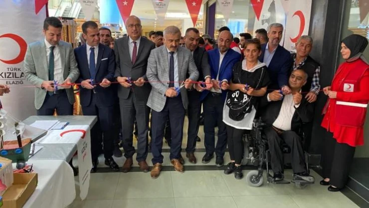 Elazığ'da atık malzemeler oyuncağa dönüştü