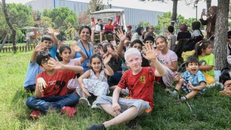 Engelli çocuklar, hayvanlarla buluştu