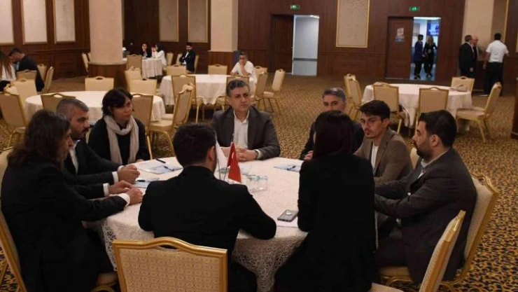 Esenyurt'ta 'yeni normalde gençlerin güçlendirilmesi' çalıştayı gerçekleşti