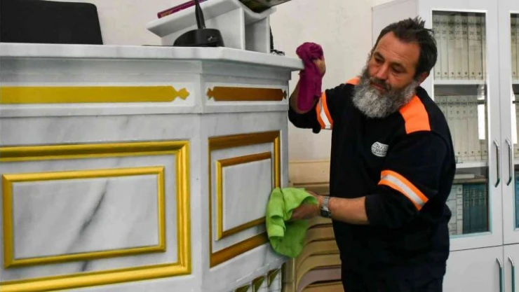 Esenyurt'ta Kadir Gecesi öncesi camiler temizlendi