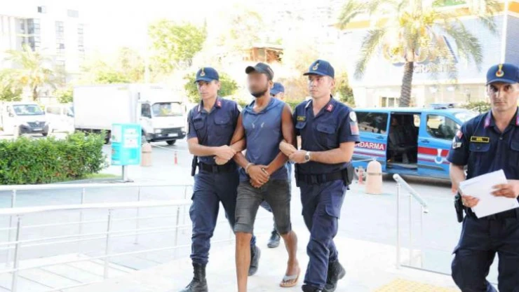 Evinde ölü bulunan gencin arkadaşı adliyeye sevk edildi