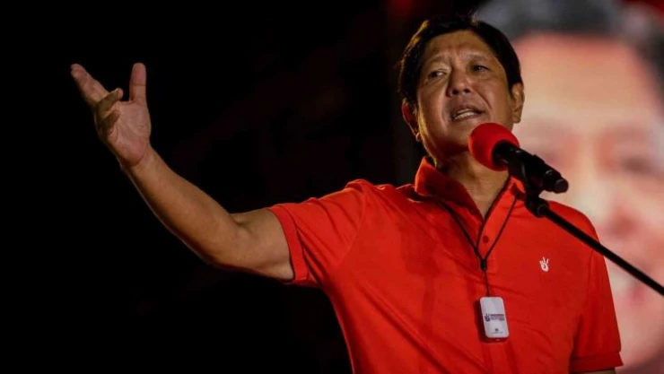 Filipinler'de seçimi eski Devlet Başkanı'nın oğlu Marcos kazandı
