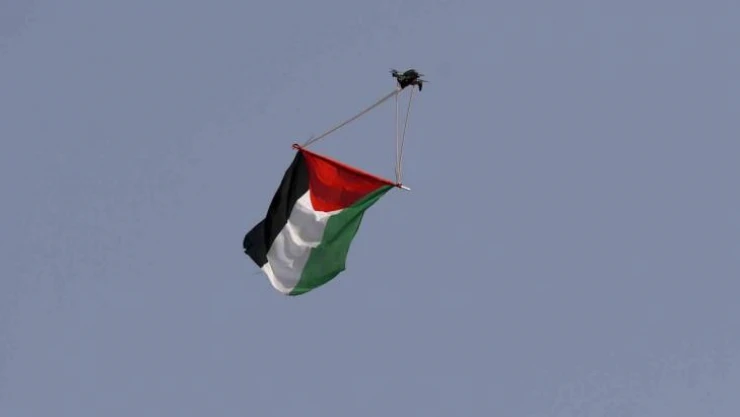 Filistinlilerden İsraillilerin Bayrak Yürüyüşü'ne dronlu tepki