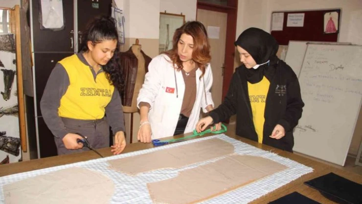 Geleceğin modacıları bu bölümde yetişiyor