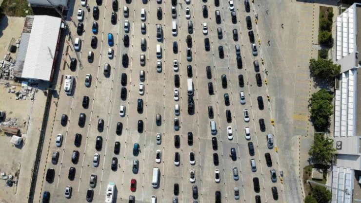 Gurbetçiler yaz tatil için akın akın Türkiye'ye geliyor