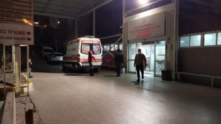 İzmir'de arkadaşını bıçaklayarak öldüren cinayet şüphelisi tutuklandı