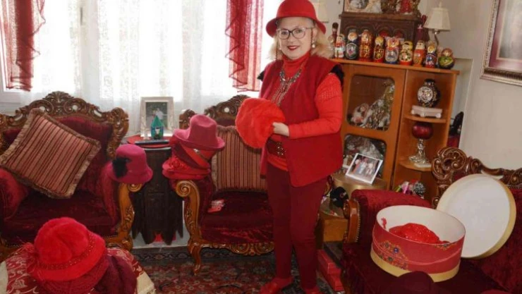 İzmir'in kırmızılı kadını