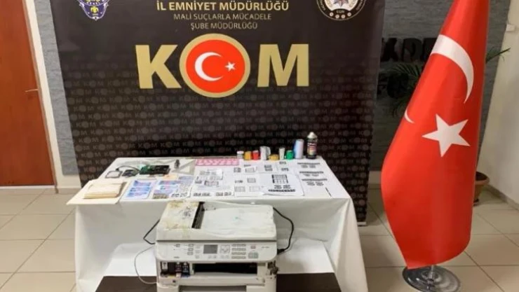 İzmir polisinden sahteciliğe geçit yok