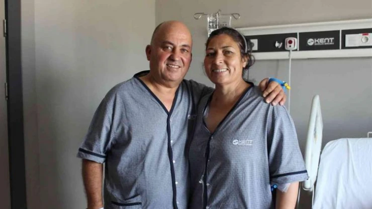 Kanseri yenen kadın eşinin böbreğiyle de diyalizden kurtuldu