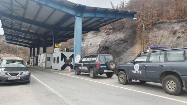 Kosova Başbakanı Kurti: 'Sırp plakaları Miloseviç rejiminin mirasıdır. Bu miras, taşımamanız gereken bir yüktür'