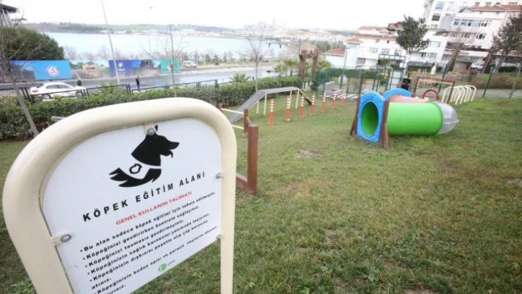 Küçükçekmece'nin çehresi yeşil alan ve prestijli parklarla değişiyor