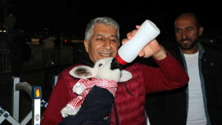 Kuzusu maça alınmadı, stadyumu terk etti