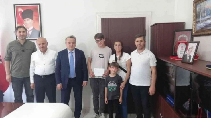 LGS'de il ve ilçe birincisi oldu